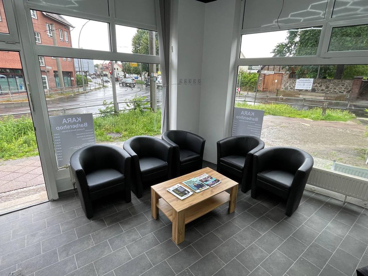 Kara Barbershop Stühle