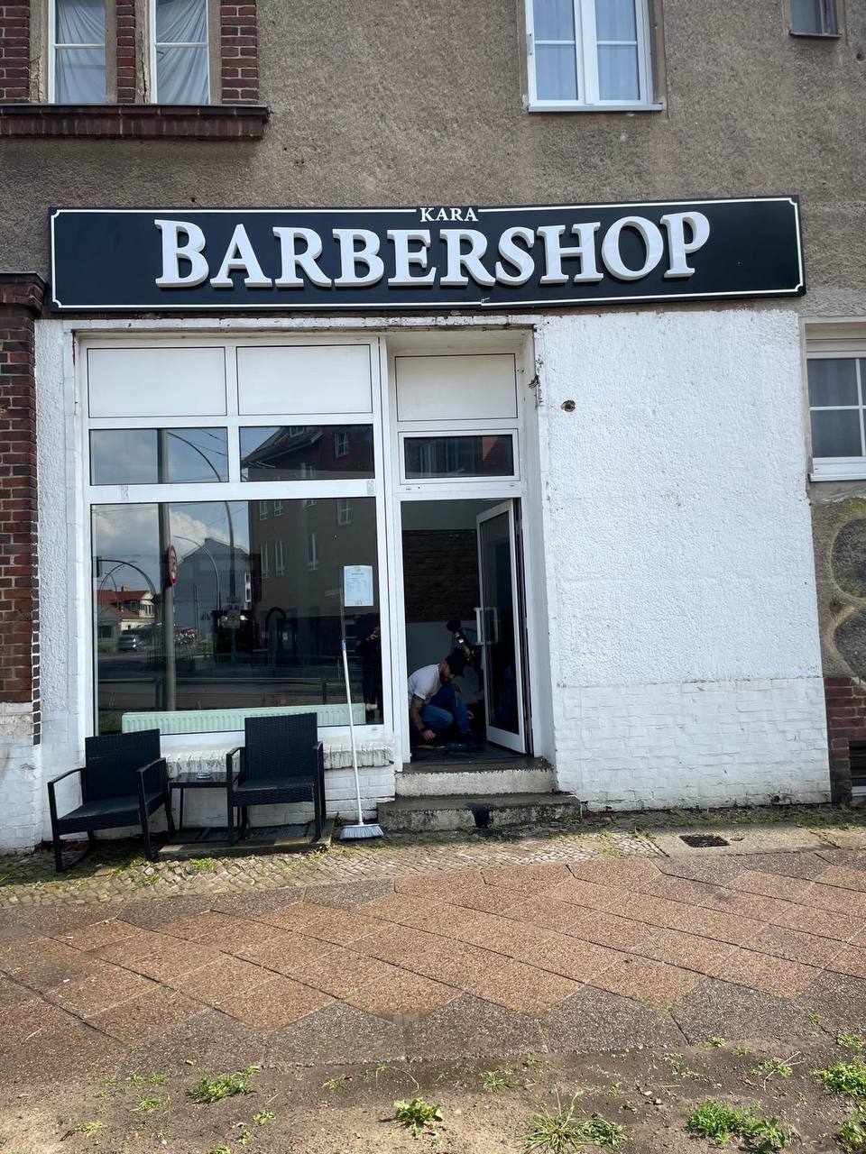 Kara Barbershop Eingang